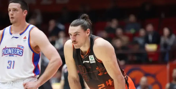 山东外援双核爆发 助球队力克天津