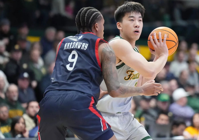 中国球员王俊杰邓雨婷转学引热议 NIL政策重塑留