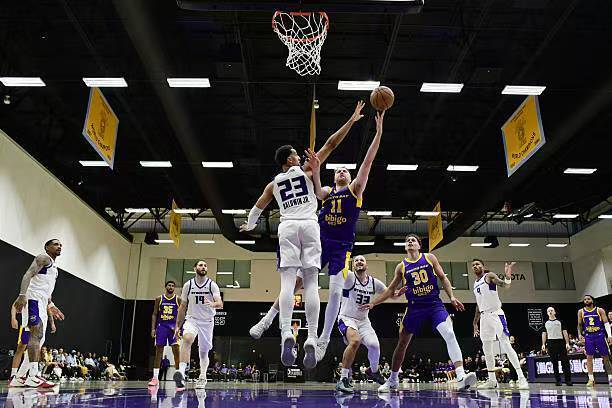 德鲁-蒂米23+8助难救主 斯托克顿国王晋级NBA发展