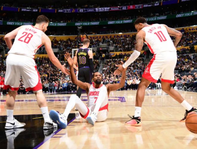杜兰特带伤复出难救火箭 湖人三巨头碾压对手
