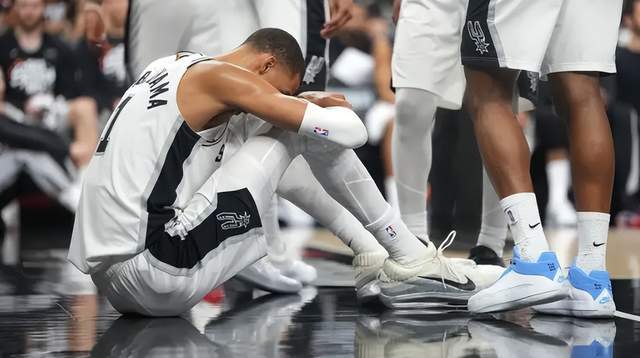 文班亚马脑震荡伤退 马刺季后赛遭遇核心缺阵危